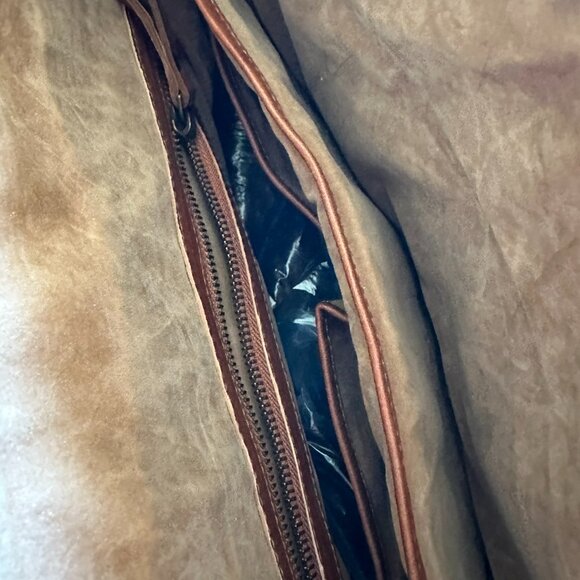 Pascado Leather Shoulder Bag, size 14" x14" - Picture 7 of 9